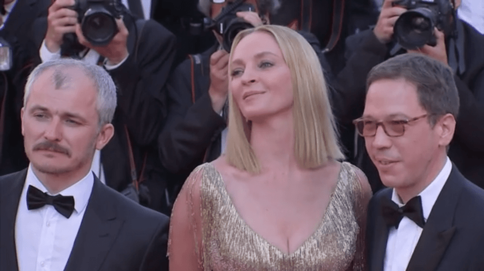 Uma Thurman drsně sepsula Harveyho Weinsteina